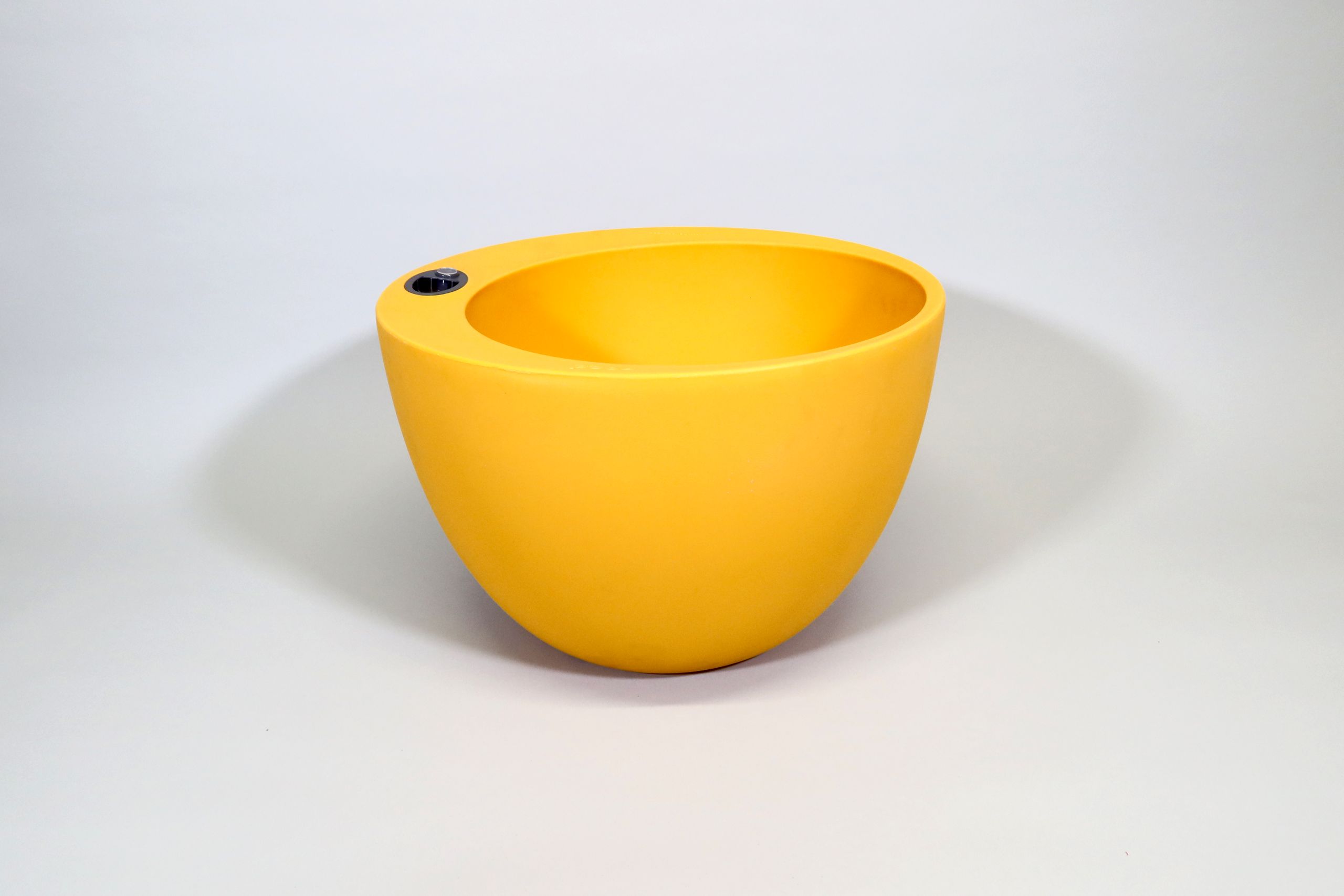 Selbstbewässerndes Pflanzgefäß „podd RÖDER“ in der Farbe Gelb