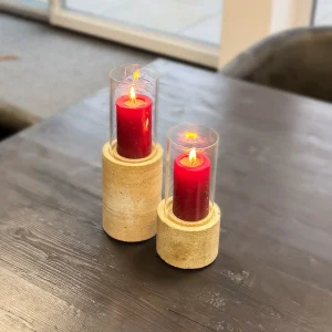 heller kleiner Kerzenständer aus echtem sächsischem Sandstein und inklusive einem Hurricane Kerzenglas