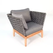 Lounge-Sessel Heidenau aus Akazienholz und XL-Rope-Geflecht aus Polyester in den Farben Braun und Grau und mit bequemen Rückenkissen und Sitzpolster