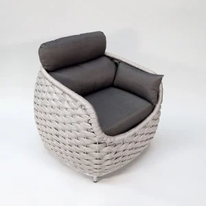 Lounge-Sessel Lilienstein aus Stahl und XL-Rope-Geflecht aus Polyester in den Farben Grau und mit bequemen Rückenkissen und Sitzpolster