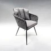 Sessel Bühlau aus Stahl und Rope-Geflecht aus Polyester in den Farben Grau und Schwarz und mit bequemen Rückenkissen